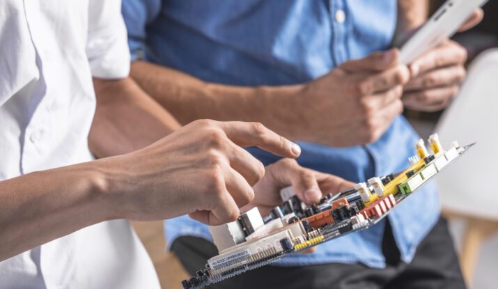 types of capacitors and their uses