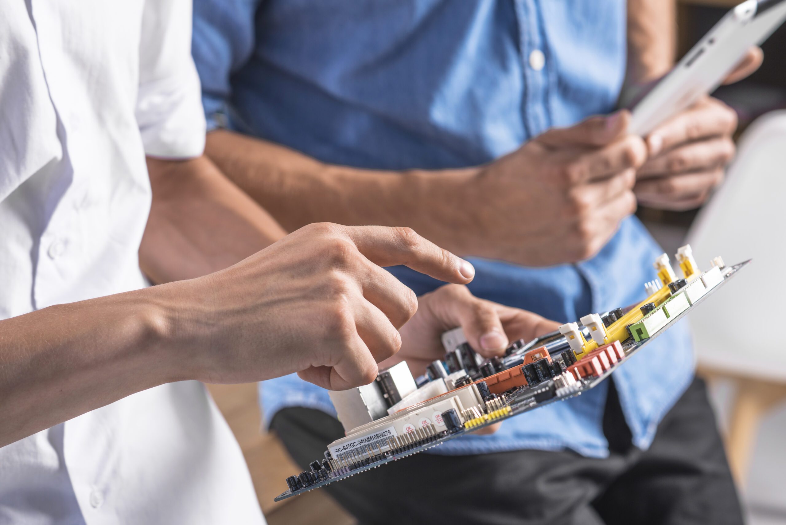 types of capacitors and their uses